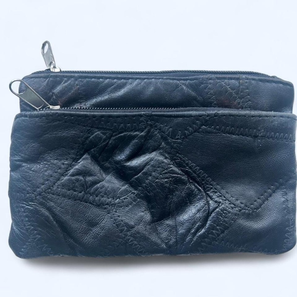 Black leather coin bag‎ w zipper